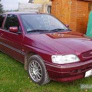 Ford Escort CLX (solgt)