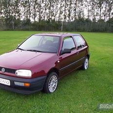 VW Golf 1,8 Cl Solgt