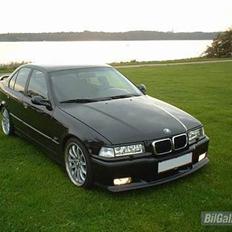 BMW 325I ***SOLGT***
