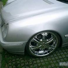 Mercedes Benz E 220 cdi solgt