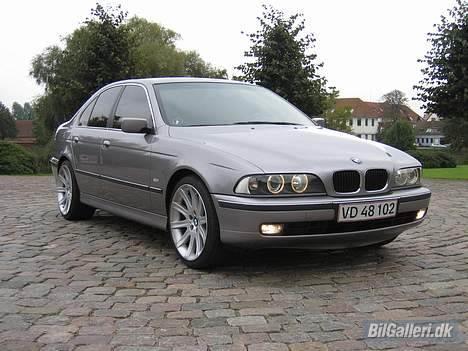 BMW 523i SOLGT billede 2