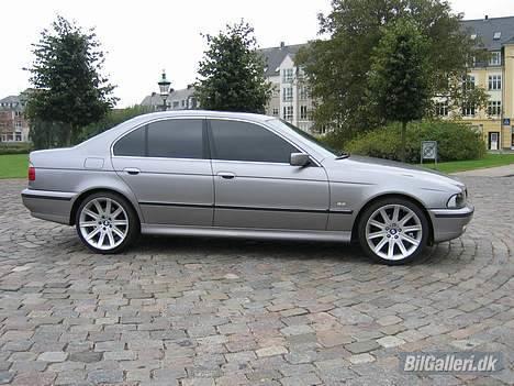 BMW 523i SOLGT billede 3