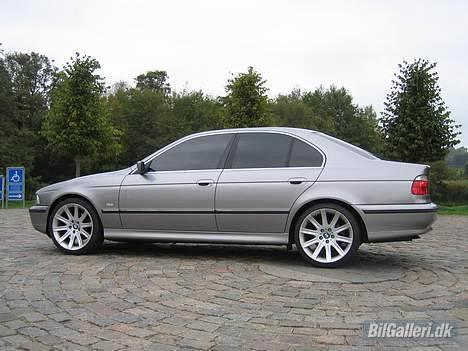 BMW 523i SOLGT billede 6