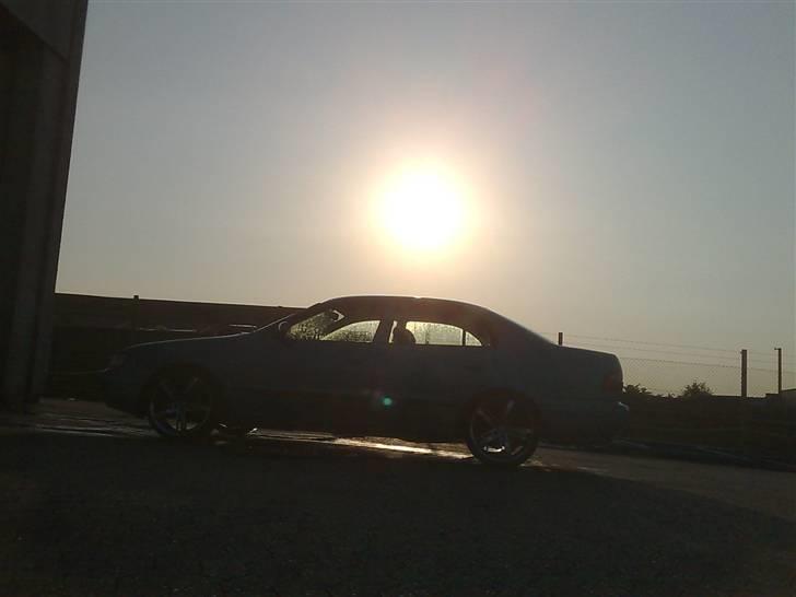 Toyota Carina E - Ny Malet - Som den ser ud i dag... billede 1