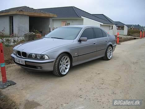 BMW 523i SOLGT billede 8