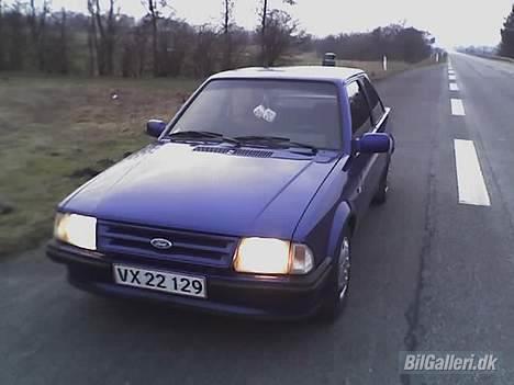 Ford Escort Xr3i 1,6 billede 3