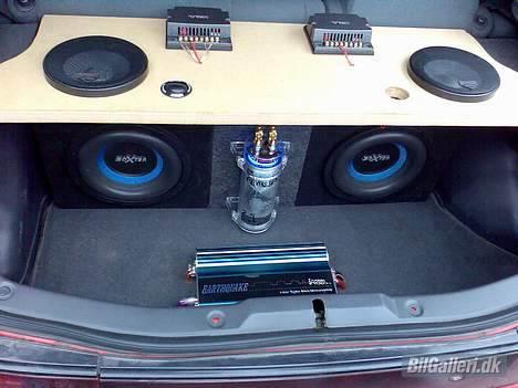 Mazda 323F billede 13