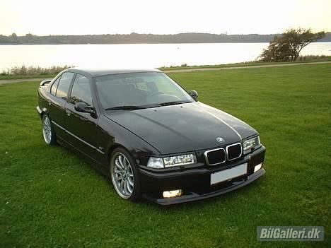 BMW 325I ***SOLGT*** billede 1