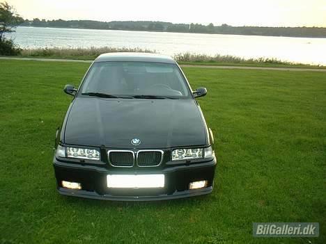 BMW 325I ***SOLGT*** billede 3