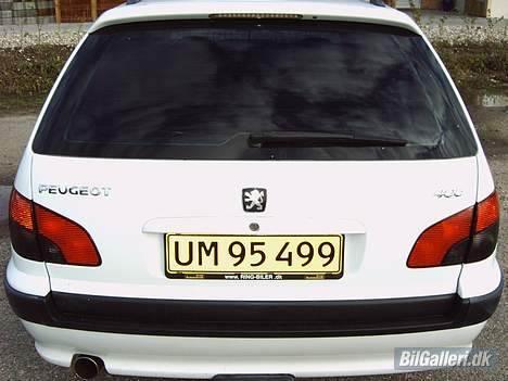 Peugeot 406 - Mørktonede ruder bagi billede 2
