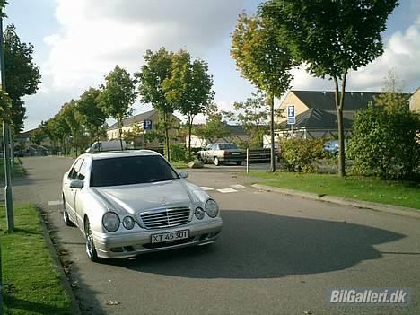 Mercedes Benz E 220 cdi solgt billede 15