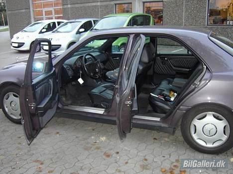 Mercedes Benz C180 Sport billede 4