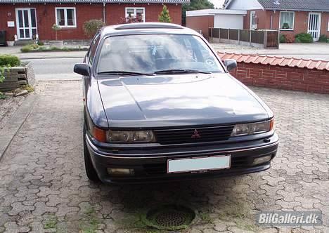 Mitsubishi Galant 2.0 LE - SOLGT! - Before the bend. billede 1