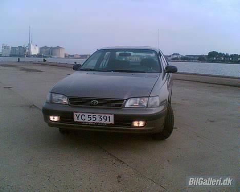 Toyota Carina E 2,0 GLI *SOLGT* - Originalt tågelys... billede 6