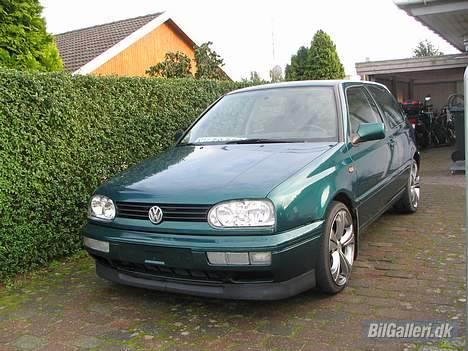VW Golf 3 - Med den nymalede kofanger. :D billede 15