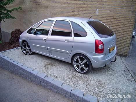 Citroën picasso *solgt* - Fransk tupperware med store letmetalsruller. billede 4