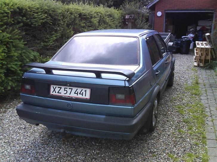 VW Jetta 1,8i CL *SOLGT* - Bagenden billede 2