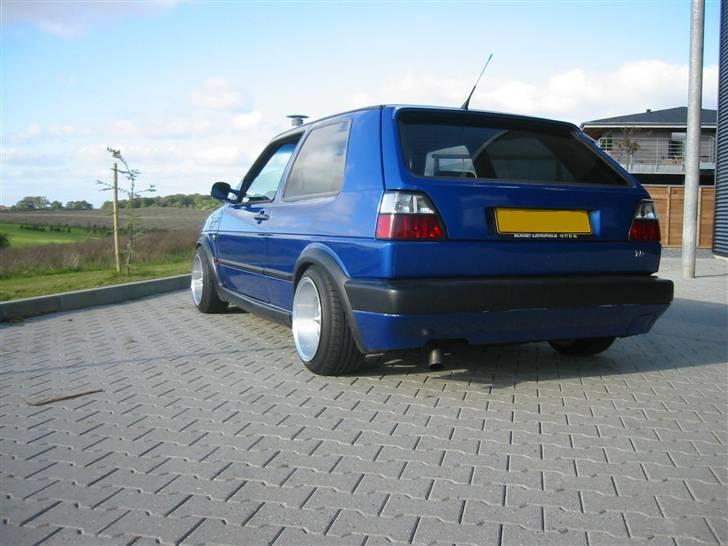 VW golf 2  TD SOLGT!! - ja lidt brede er de da de fælge hehe  billede 1