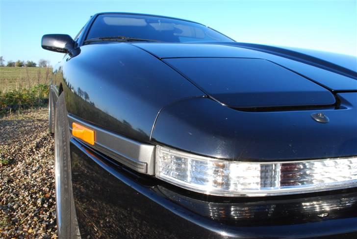 Toyota Supra MkIII Turbo - flotte linjier fra en flot bil billede 4