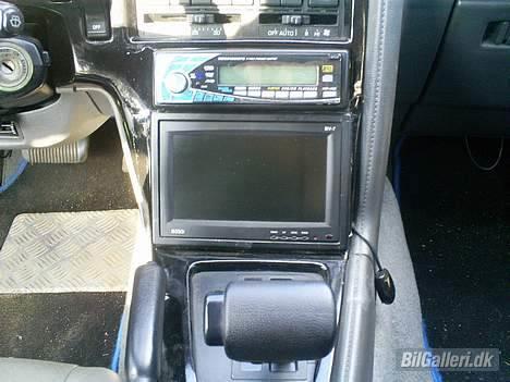 Toyota Supra MkIII Turbo - Tomatgearet er history... samt den gamle boss radio... Manualgear er kommet til og lækkert pioneer udstyr billede 9