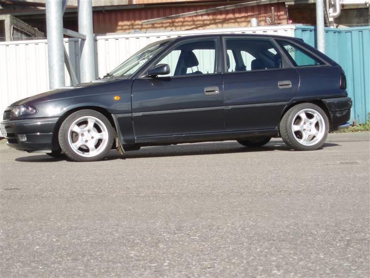 Opel Astra F 1,6 16v *LYSET* billede 1