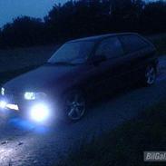 Opel Astra 1,6i (totalskadet)