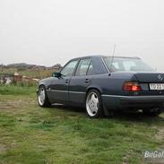 Mercedes Benz W124 300D