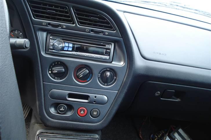 Peugeot 306 Cashmere solgt - Arhhh ... hvor er radioen... Alpine på vej.. billede 11