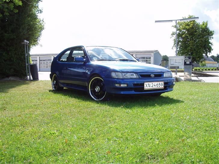 Toyota Corolla E10 - død billede 3