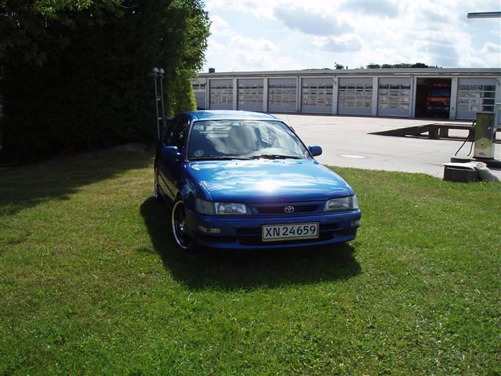 Toyota Corolla E10 - død billede 4