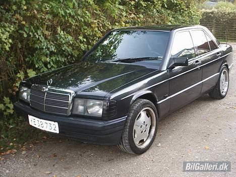 Mercedes Benz 190E W201 Byttet billede 1