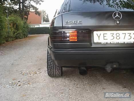 Mercedes Benz 190E W201 Byttet billede 2