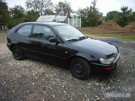 Toyota Corolla (Total skadet) billede 4