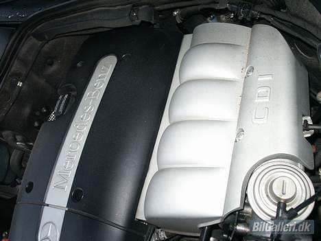 Mercedes Benz C220 CDI Sport - Kun 4 ben, skidt pyt, det er sgu en dejlig kværn.... billede 4