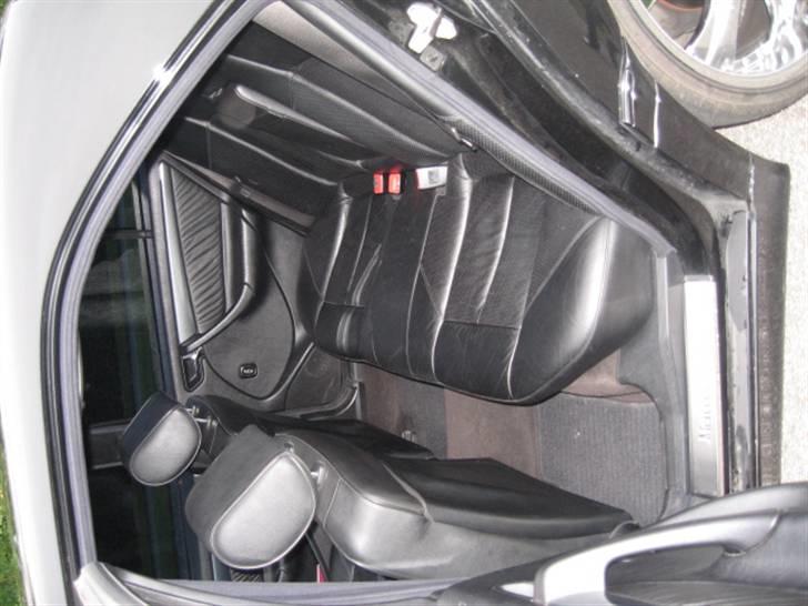 Mercedes Benz C220 CDI Sport - Kohud er godt, masser af kohud er mere godt.... :-)  billede 9