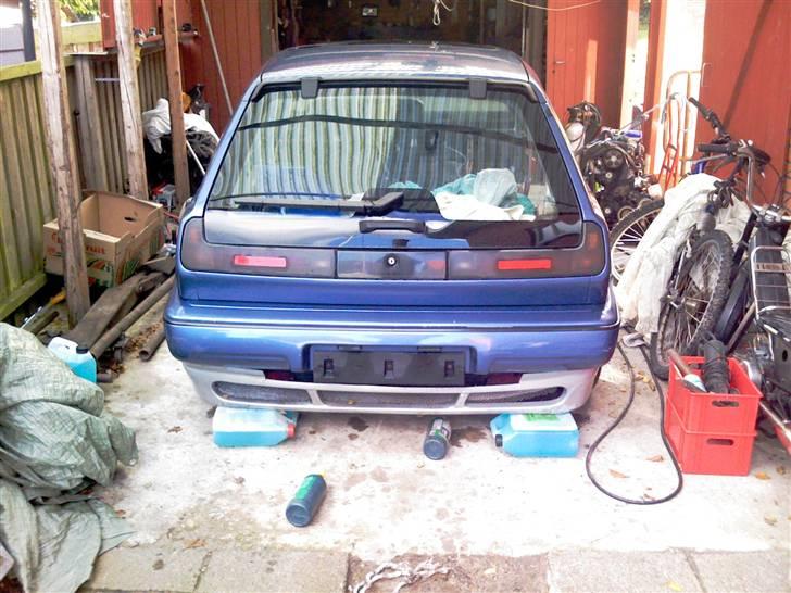 Volvo 480 Turbo Projekt - Ja den er jo skildt fuldstændig af forde den skal males og tunes billede 1