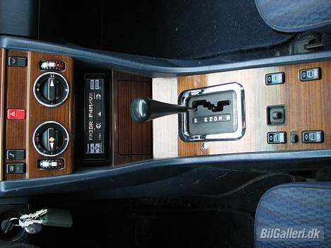 Mercedes Benz W124 300D - Knapperne til pillefingeren billede 6