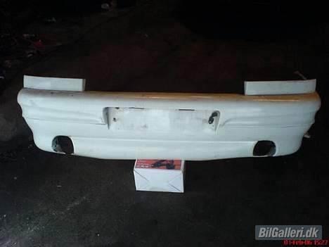 Toyota Carina II 2.0 XLi *SOLGT* - Det er så min bagkofanger, som jeg gerne skulle have modificeret så den kan komme på toyotaen billede 18