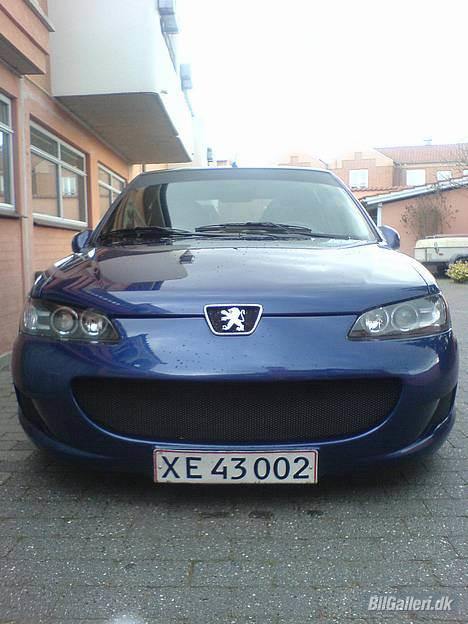 Peugeot 306 (407 LOOK) - sådan ser bilen ud idag. Angeleyes, xenon og streamer. billede 4