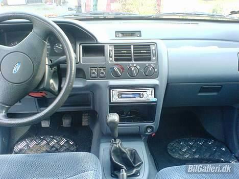 Ford escort - anlæget.... spiller sq godt... billede 8