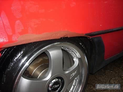 Opel kadett 16v - Lettere rusten kant.. Dog er den skiftet nu , og det samme i den anden side.. billede 14