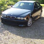 BMW 523i