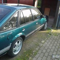 Opel ascona