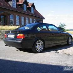 BMW E36 coupe 320i 