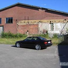 BMW E36 coupe 320i 