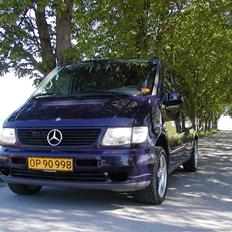 Mercedes Benz v 230