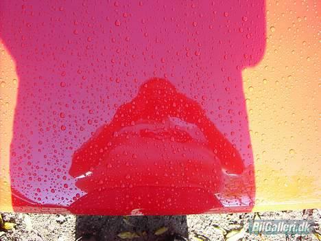 Ford Escort XR3i - Lig mærke til gen skinnet i motorhjælmen.. ufattelig flot af en lak fra 83´ billede 15