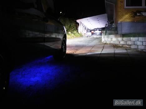 Fiat Multi "Medie" pla "Solgt" - Der er dælme lys på, både foran og under vognen. billede 11