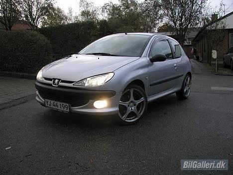 Peugeot 206 GTI SOLGT - Med de nye fælge :D billede 12
