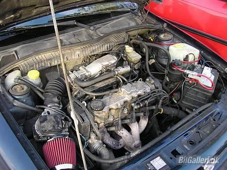 Opel Vectra A 2,0i TOTALSKADET billede 13